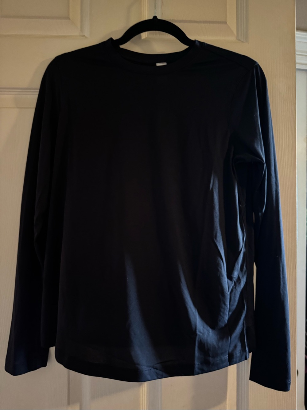 Lululemon- Long-Sleeve Lightweight PerformanceTop - Black